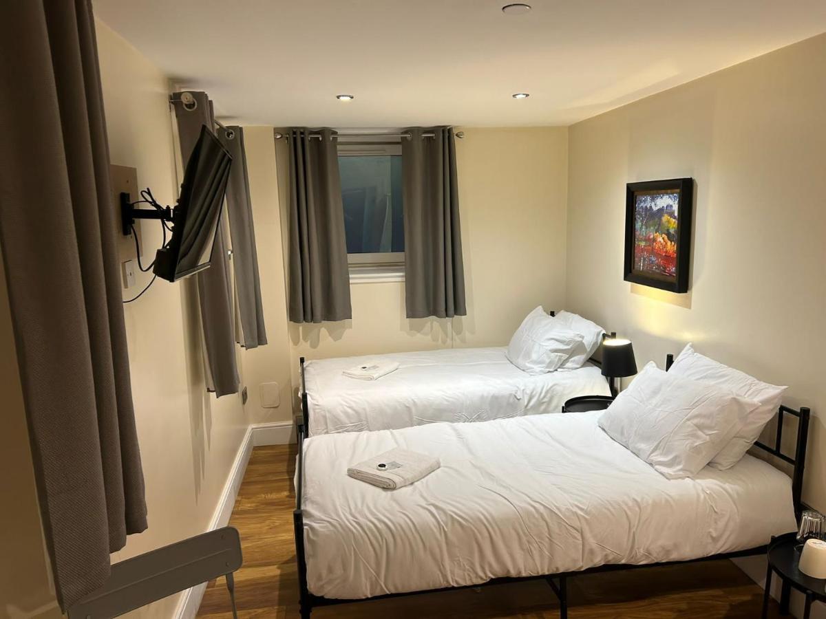 Twin Room With En-Suite EDI Eksteriør bilde