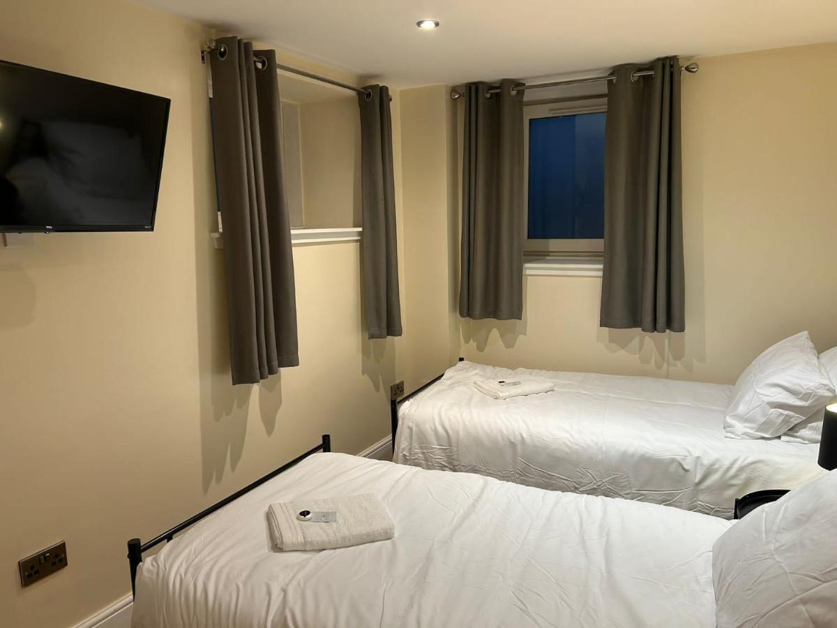 Twin Room With En-Suite EDI Eksteriør bilde